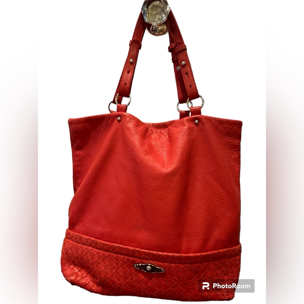 Super Soft, leather shoulder bag or tote by Elliot Lucca. Cayenne leather.